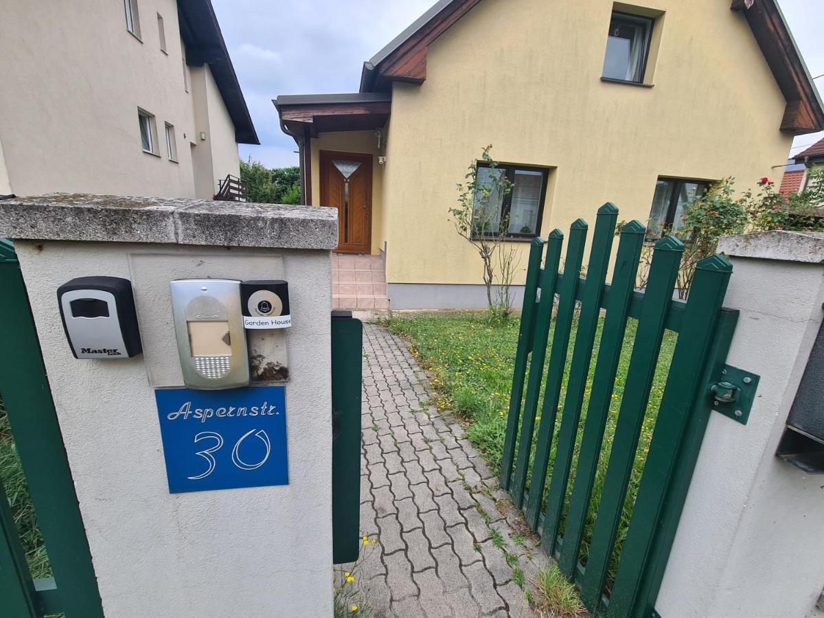 Small-comfy In Donaustadt Garden - Not Shared! Appartamento Vienna